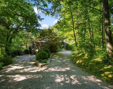33 Dry Pond Road - Photo Thumbnail 4