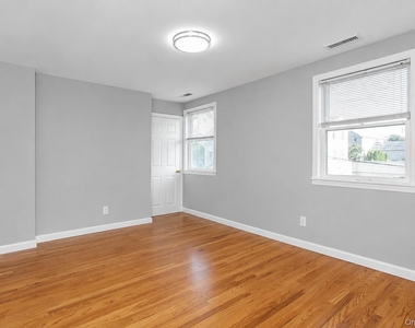 29 Orchard Street - Photo Thumbnail 14