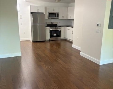 10 Byron Place - Photo Thumbnail 3
