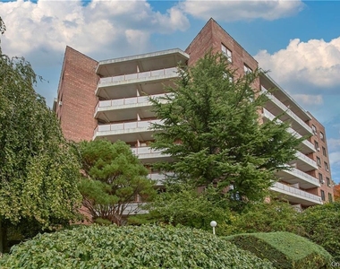 315 King Street - Photo Thumbnail 1