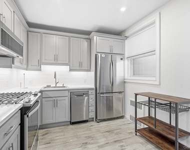 315 King Street - Photo Thumbnail 4