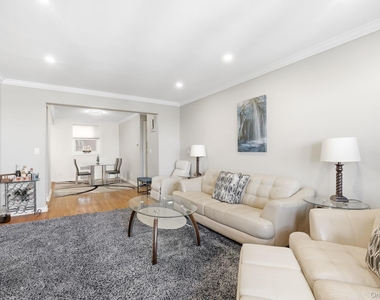 315 King Street - Photo Thumbnail 9