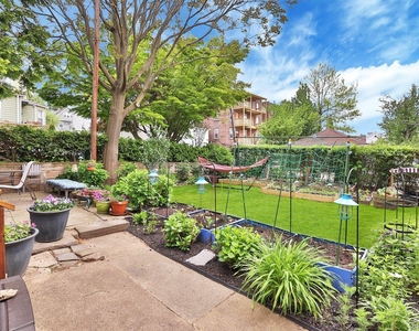 60 Storm Street - Photo Thumbnail 14