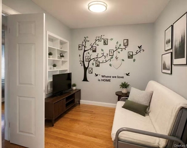 8753 95th Street - Photo Thumbnail 6