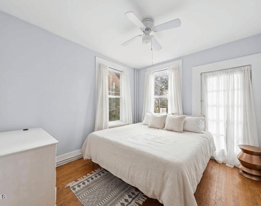 688 Myrtle Avenue - Photo Thumbnail 18