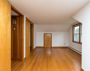 533 Church Road - Photo Thumbnail 4