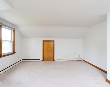 533 Church Road - Photo Thumbnail 3