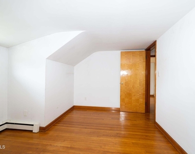 533 Church Road - Photo Thumbnail 10