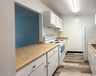 73 Spring Street - Photo Thumbnail 4