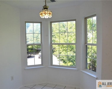 1704 Cypress Lane - Photo Thumbnail 5