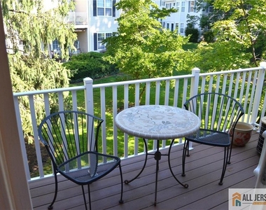 1704 Cypress Lane - Photo Thumbnail 3