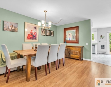 414 Andover Drive - Photo Thumbnail 6