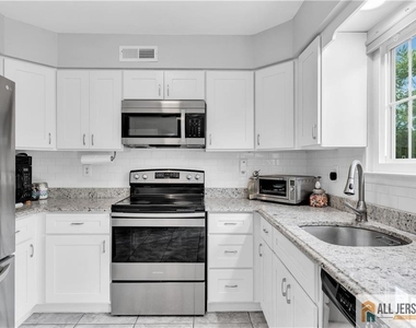 414 Andover Drive - Photo Thumbnail 14