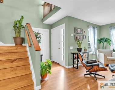414 Andover Drive - Photo Thumbnail 3