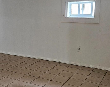 624 Carlock Avenue - Photo Thumbnail 14