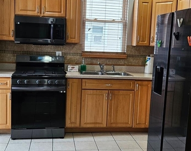 624 Carlock Avenue - Photo Thumbnail 4