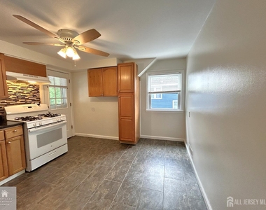 90 Harrigan Street - Photo Thumbnail 2