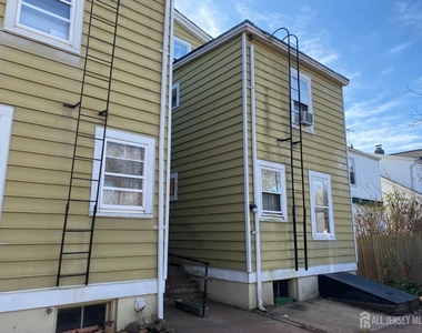 237 Montgomery Street - Photo Thumbnail 11