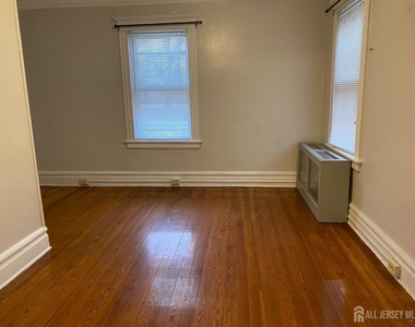 237 Montgomery Street - Photo Thumbnail 8
