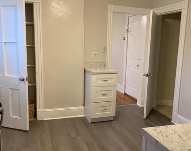 237 Montgomery Street - Photo Thumbnail 5