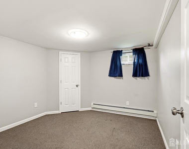 320 Suttons Lane - Photo Thumbnail 20