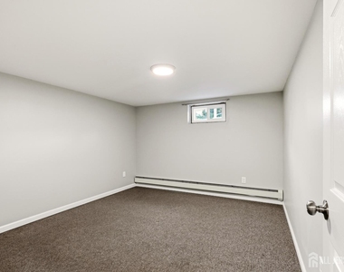 320 Suttons Lane - Photo Thumbnail 19