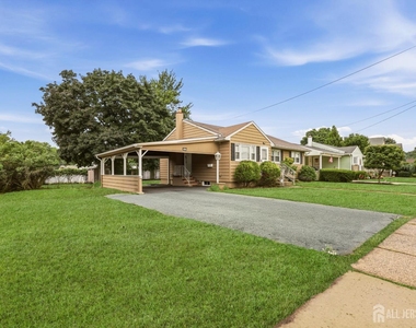 320 Suttons Lane - Photo Thumbnail 2