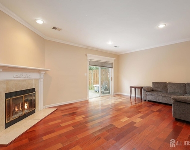 117 Lexington Circle - Photo Thumbnail 14