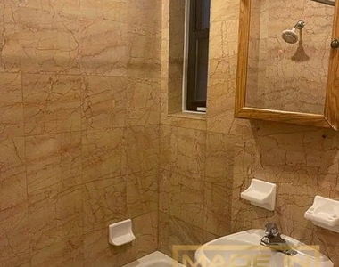 171 E 77th Street - Photo Thumbnail 7