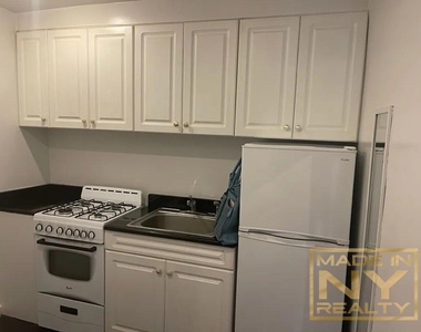 171 E 77th Street - Photo Thumbnail 2