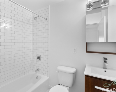 132 E 45th Street - Photo Thumbnail 6