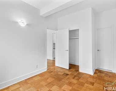 132 E 45th Street - Photo Thumbnail 4