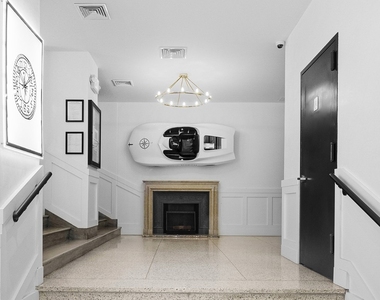 132 E 45th Street - Photo Thumbnail 8