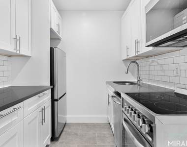 132 E 45th Street - Photo Thumbnail 5