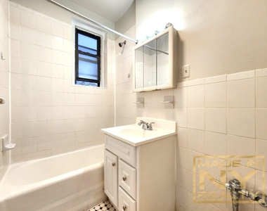 25-74 33rd Street - Photo Thumbnail 4