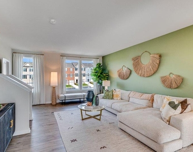 440 17th St - Photo Thumbnail 5