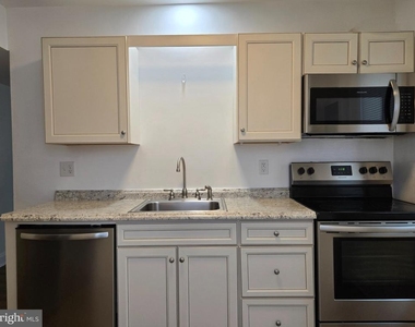 739 S Kent Street - Photo Thumbnail 5