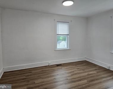 739 S Kent Street - Photo Thumbnail 6