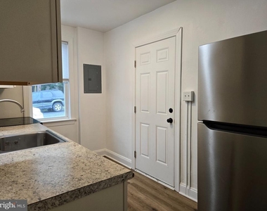 739 S Kent Street - Photo Thumbnail 4