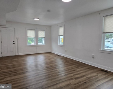 739 S Kent Street - Photo Thumbnail 2