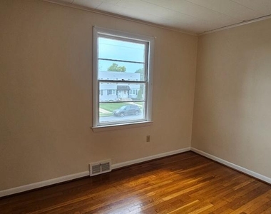 230 E Whitlock Avenue - Photo Thumbnail 7