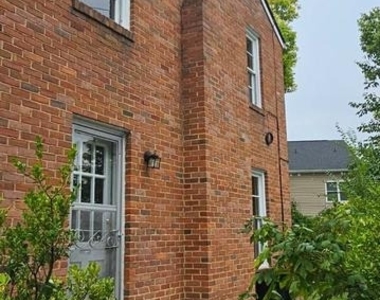 230 E Whitlock Avenue - Photo Thumbnail 12