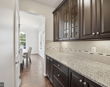 428 Alder Drive - Photo Thumbnail 12