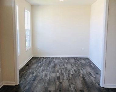 336 Boxelder Drive - Photo Thumbnail 3