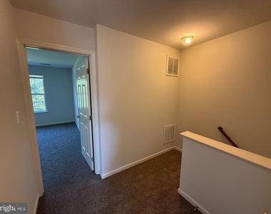 403 Independence Drive - Photo Thumbnail 31