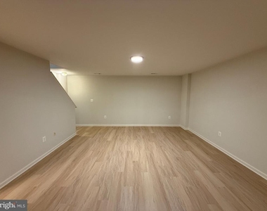 403 Independence Drive - Photo Thumbnail 21
