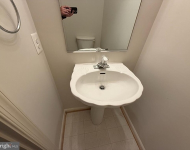 403 Independence Drive - Photo Thumbnail 26