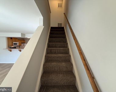 403 Independence Drive - Photo Thumbnail 28