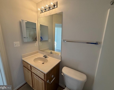 403 Independence Drive - Photo Thumbnail 37