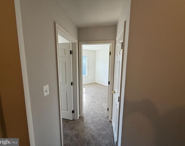 403 Independence Drive - Photo Thumbnail 30
